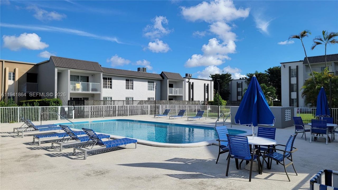 4804 NW 79th Ave, Unit 303, Doral, FL 33166 Photo