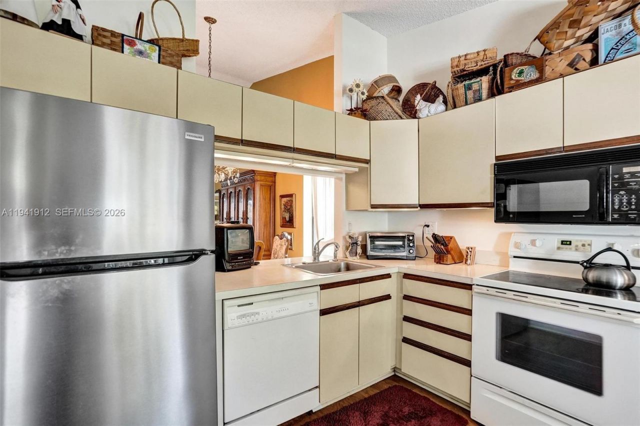 3256 S Carambola Cir S, Unit 3256, Coconut Creek, FL 33066 Photo