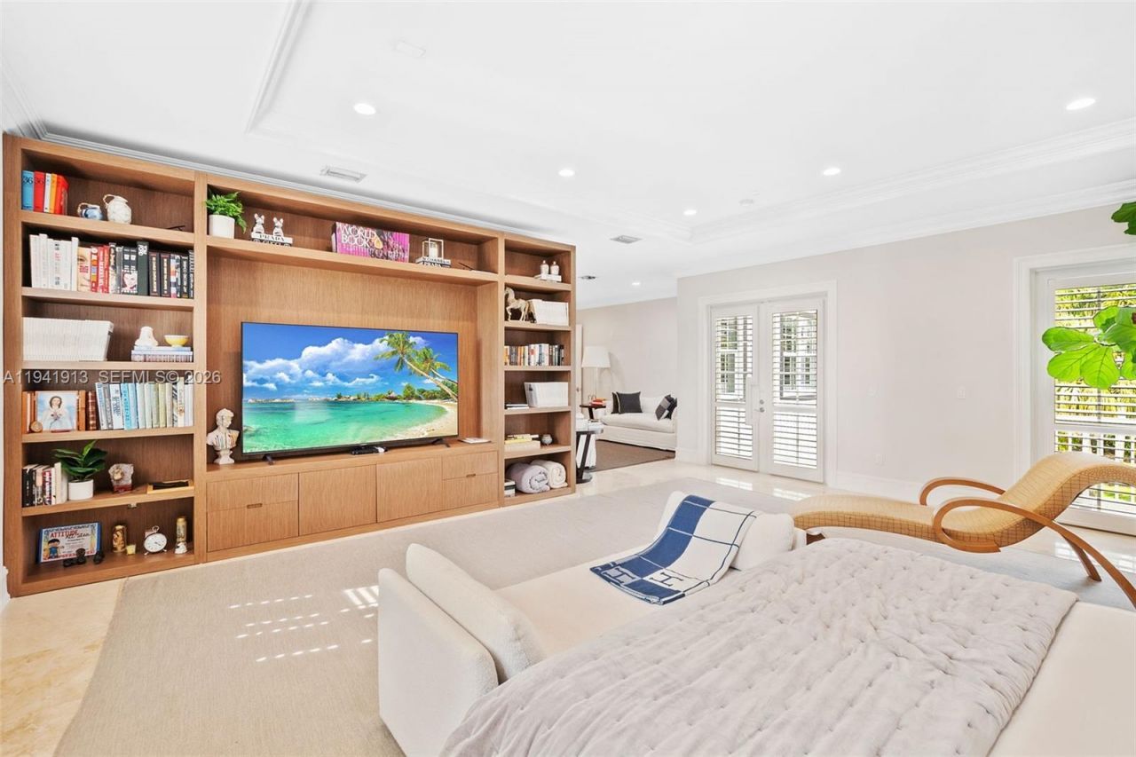 5901 Rolling Road Dr, Pinecrest, FL 33156 Photo