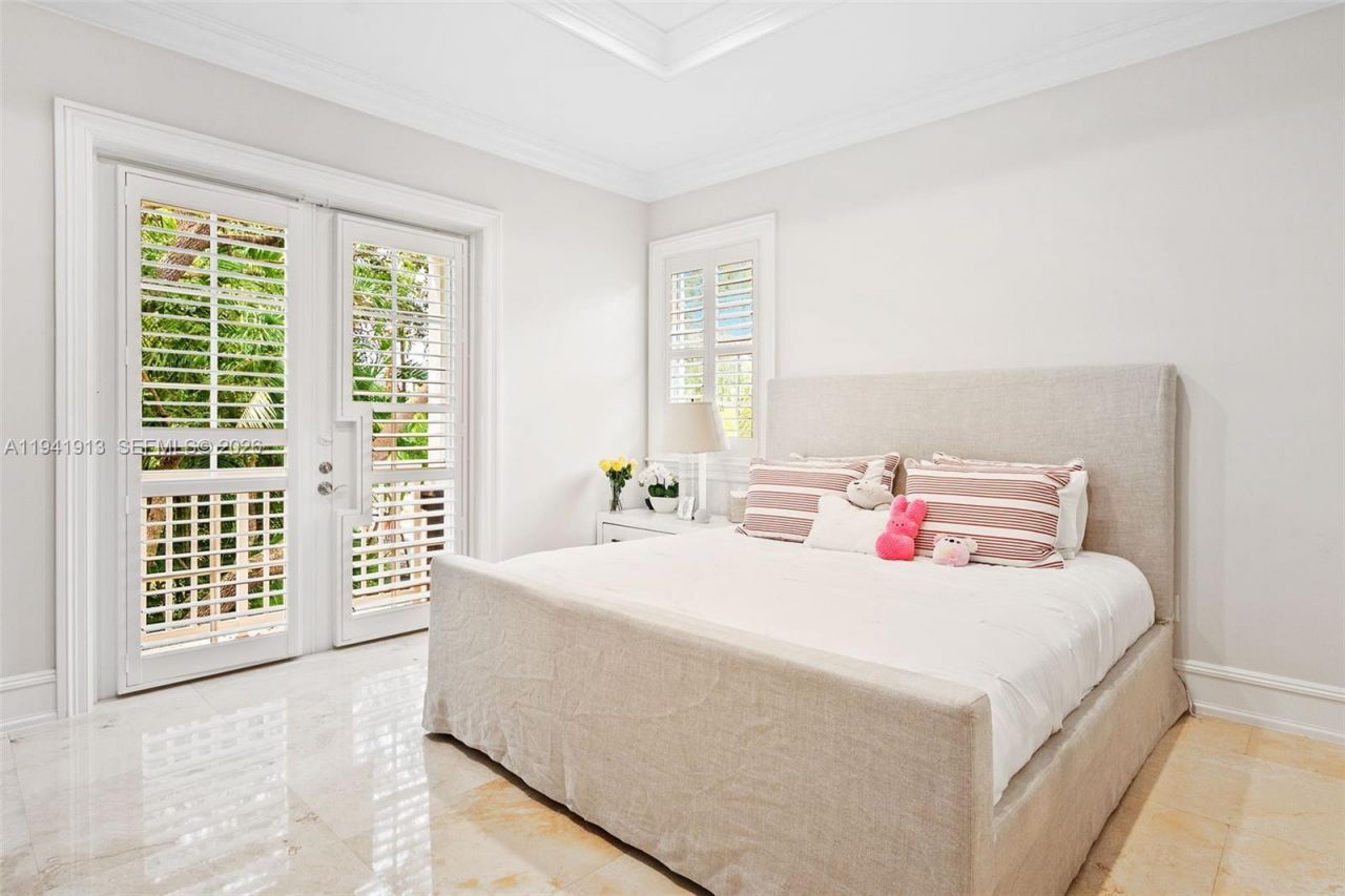 5901 Rolling Road Dr, Pinecrest, FL 33156 Photo