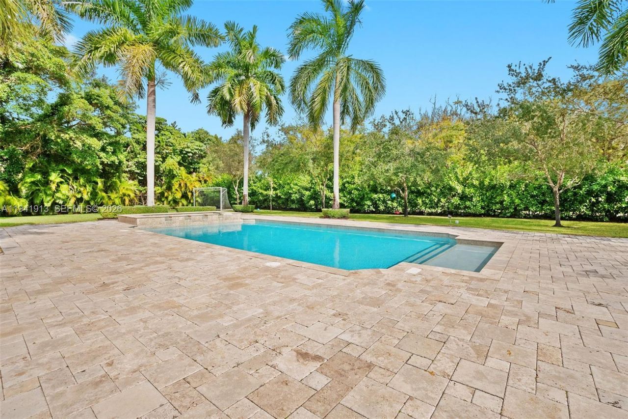 5901 Rolling Road Dr, Pinecrest, FL 33156 Photo