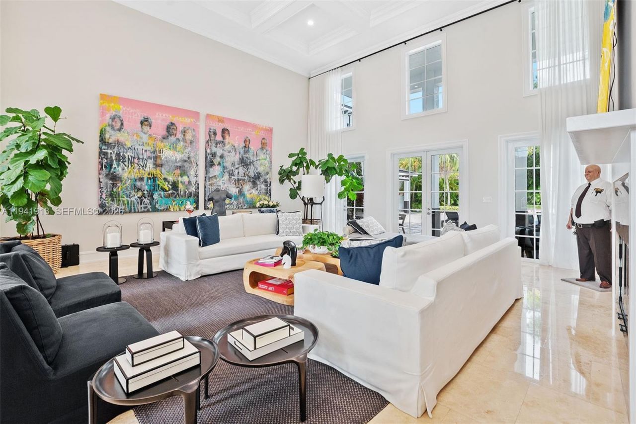 5901 Rolling Road Dr, Pinecrest, FL 33156 Photo