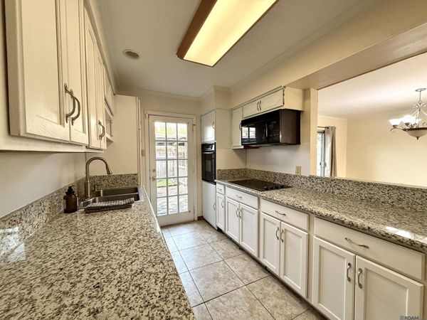 10053 Jefferson Hwy, Baton Rouge, LA 70809