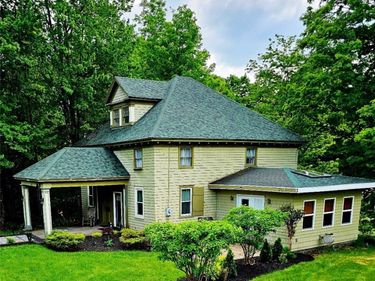 8 Van Dyke Avenue, Stamford, NY 12167