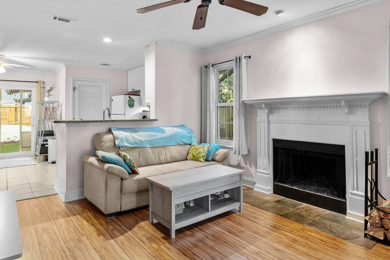 1351 Cassidy Court Photo 6