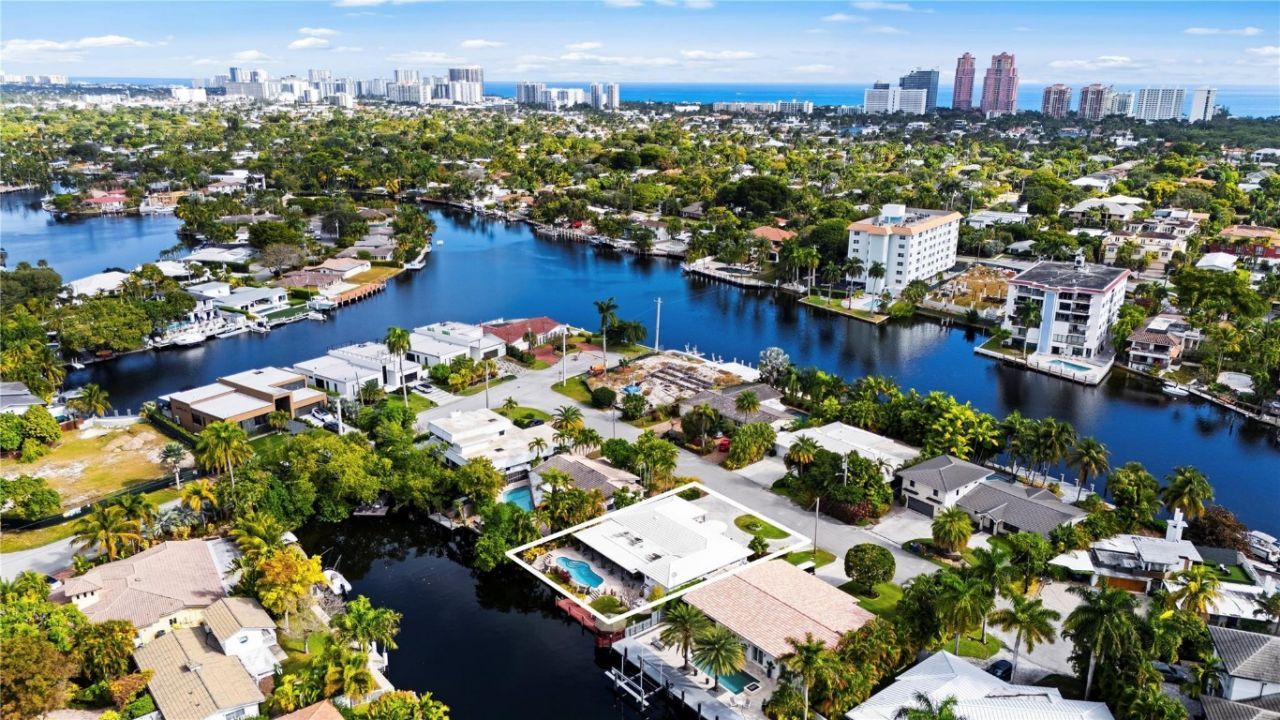 1735 NE 23rd Avenue, Fort Lauderdale, FL 33305 Photo