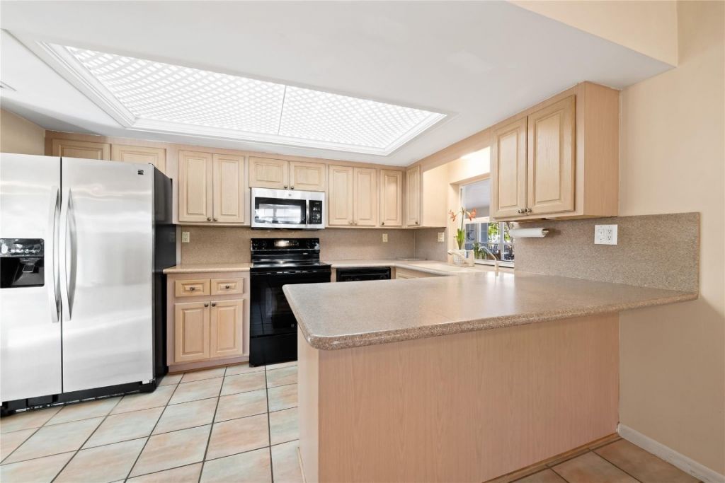 1735 NE 23rd Avenue, Fort Lauderdale, FL 33305 Photo