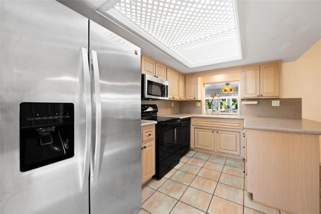 1735 NE 23rd Avenue, Fort Lauderdale, FL 33305 Photo