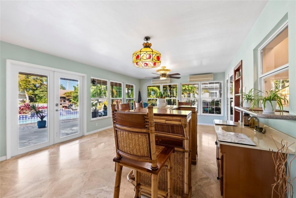 1735 NE 23rd Avenue, Fort Lauderdale, FL 33305 Photo