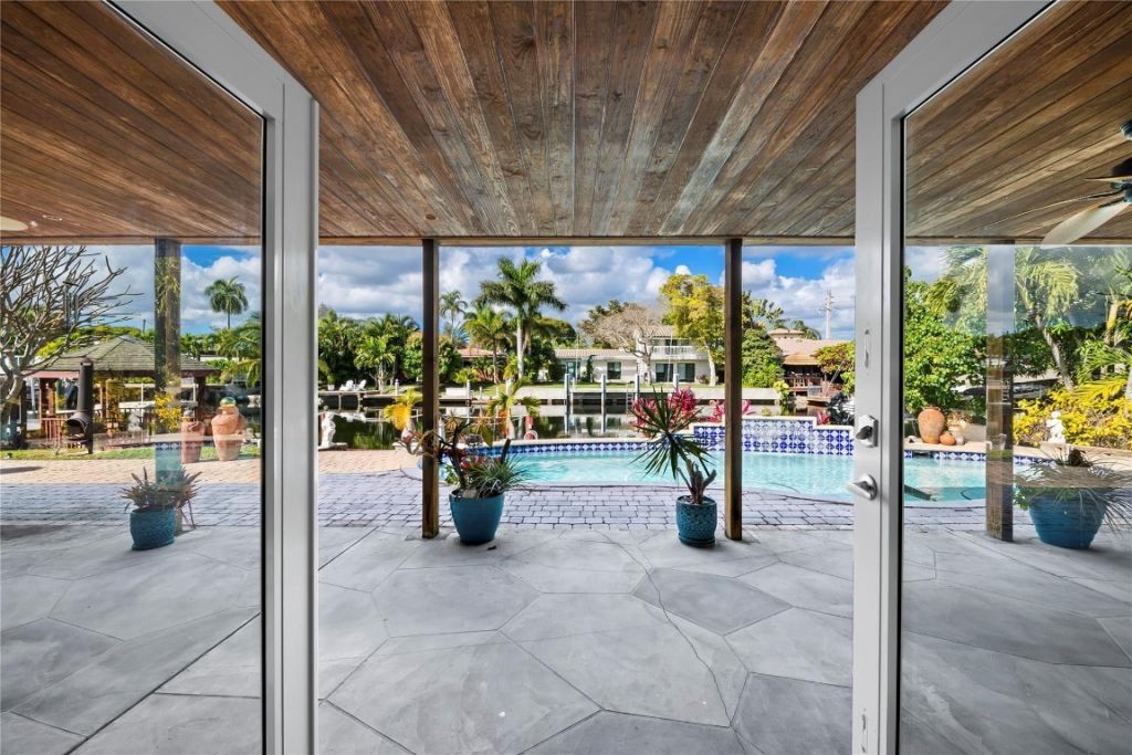 1735 NE 23rd Avenue, Fort Lauderdale, FL 33305 Photo