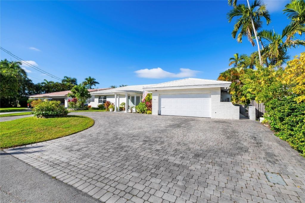 1735 NE 23rd Avenue, Fort Lauderdale, FL 33305 Photo