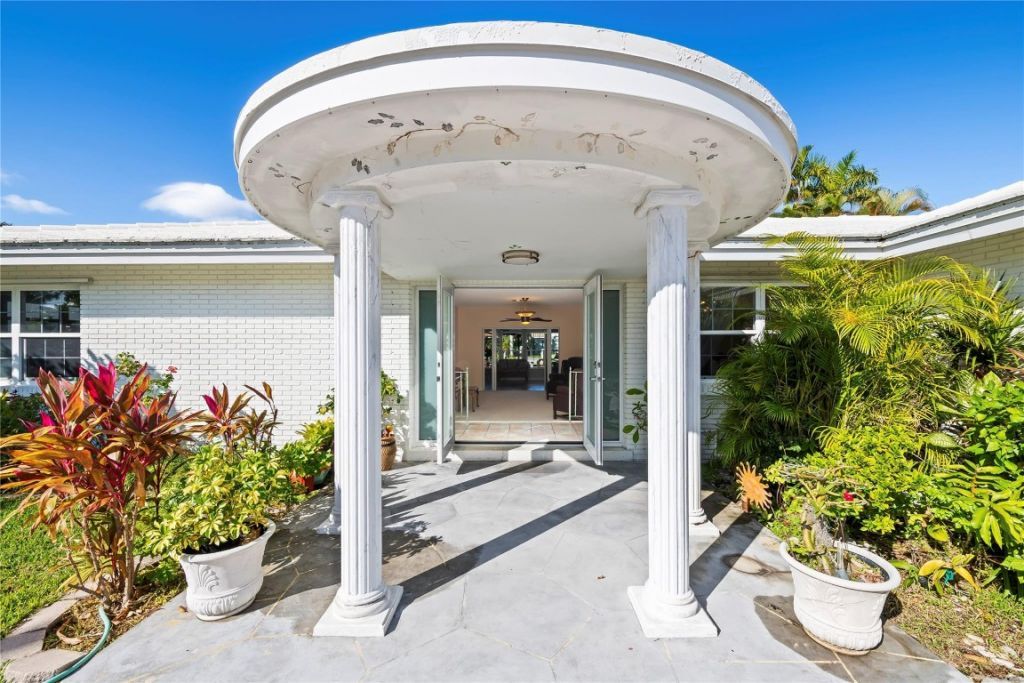 1735 NE 23rd Avenue, Fort Lauderdale, FL 33305 Photo