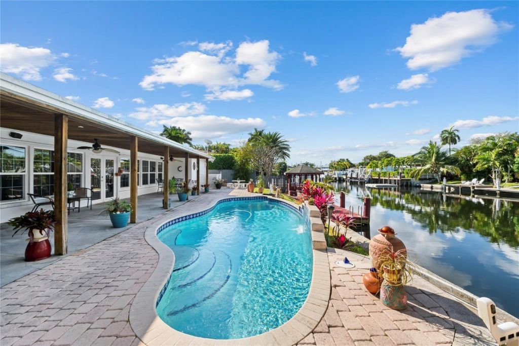 1735 NE 23rd Avenue, Fort Lauderdale, FL 33305 Photo