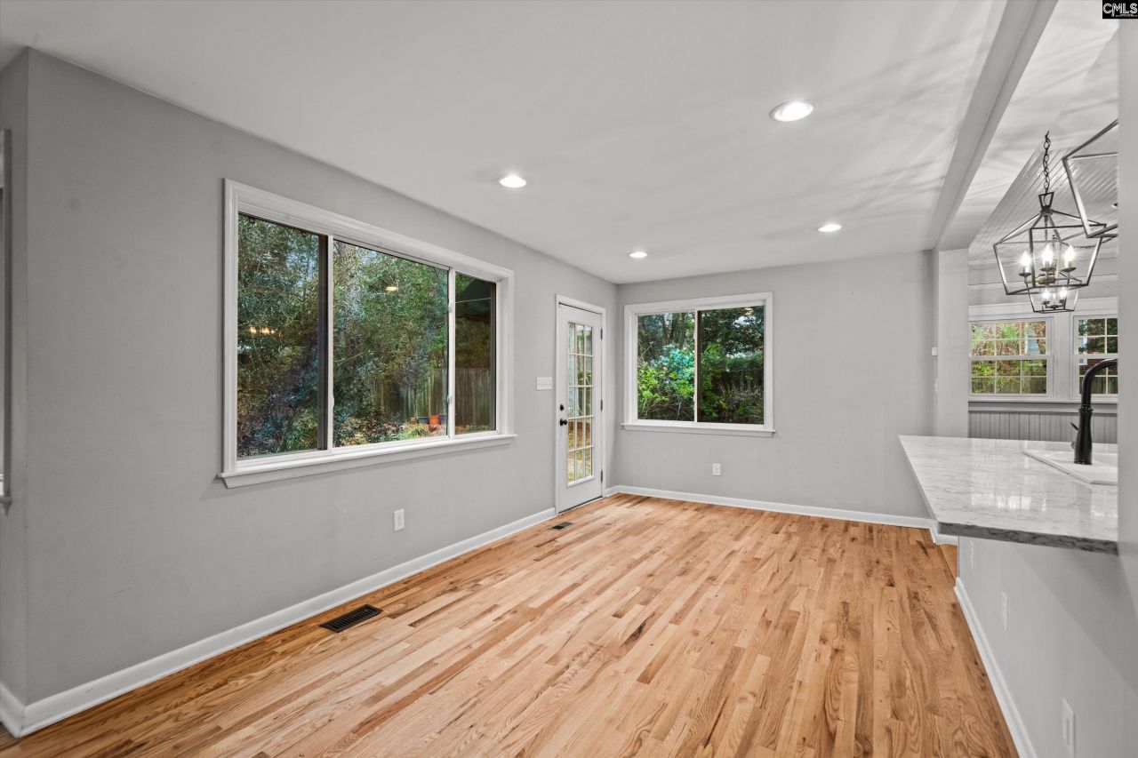 2904 Stratford Road Photo 16