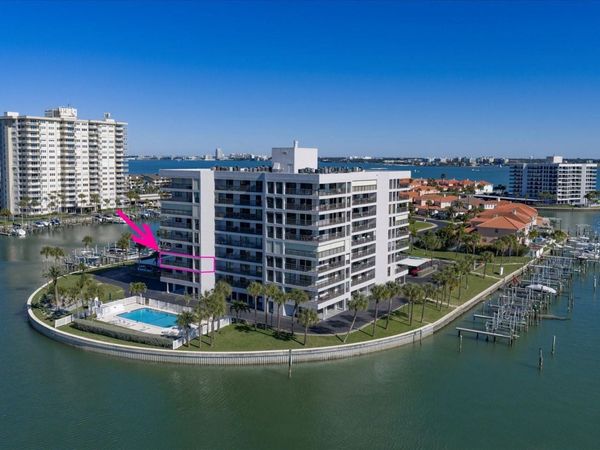 1651 SAND KEY ESTATES COURT, Unit 28, CLEARWATER BEACH, FL 33767