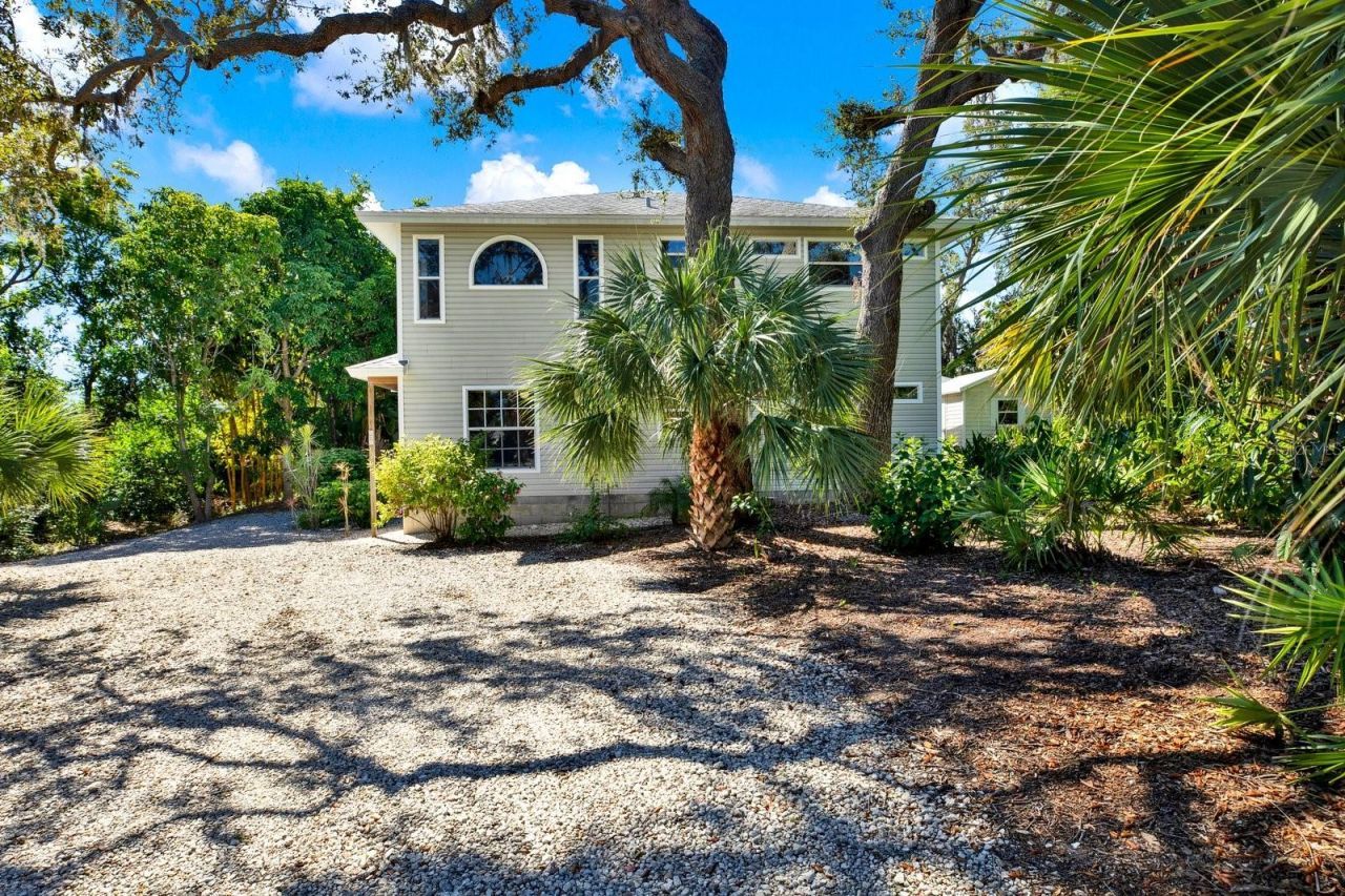 201 Georgia Avenue, Crystal Beach, FL 34681 Photo