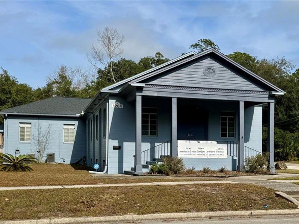 1204 NW 10TH AVENUE, GAINESVILLE, FL 32601