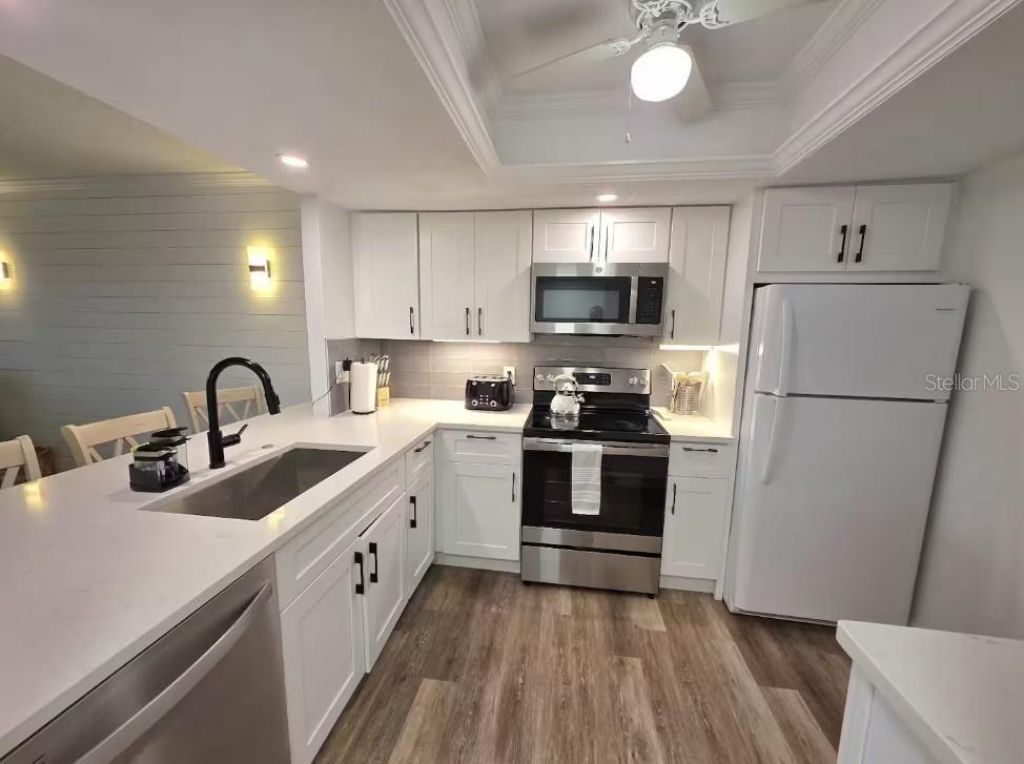 3700 Beneva Road, Unit 601-613, Sarasota, FL 34232 Photo