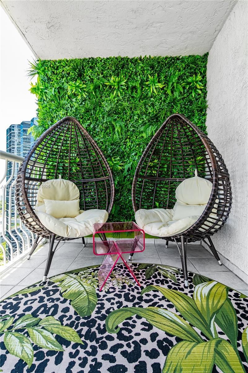 1200 Brickell Bay Dr, Unit 2807, Miami, FL 33131 Photo