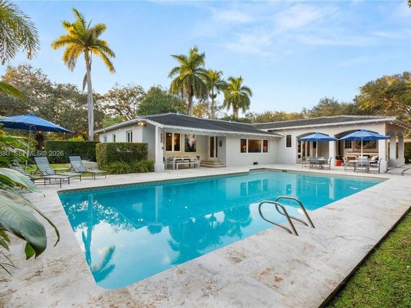 1901 Country Club Prado, Coral Gables, FL 33134