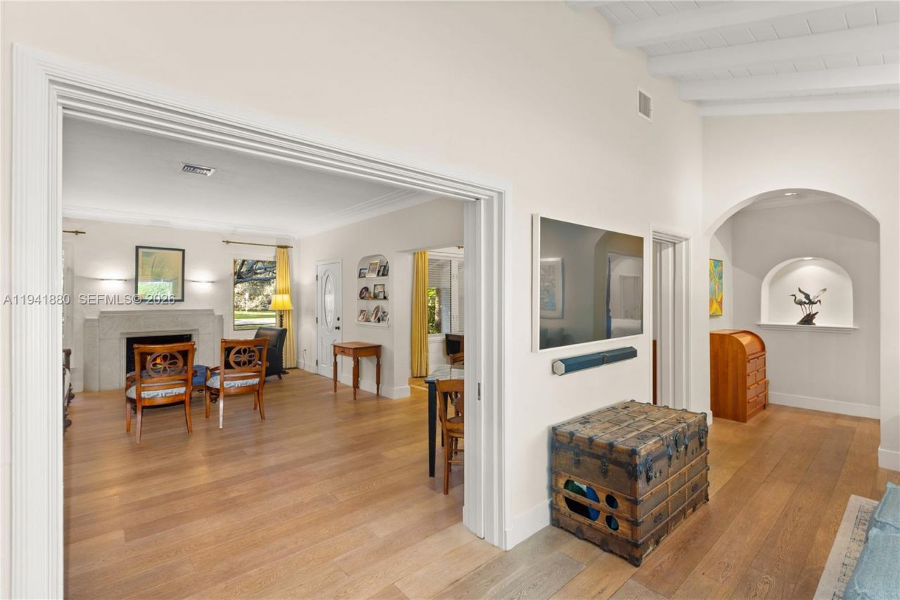 1901 Country Club Prado, Coral Gables, FL 33134 Photo