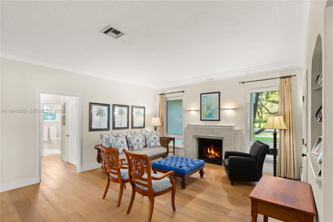 1901 Country Club Prado, Coral Gables, FL 33134 Photo