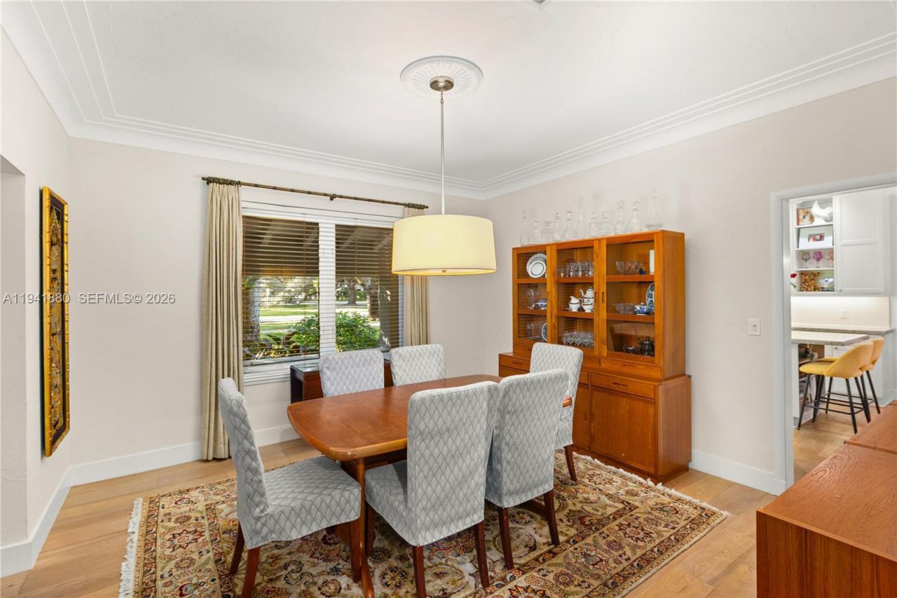 1901 Country Club Prado, Coral Gables, FL 33134 Photo