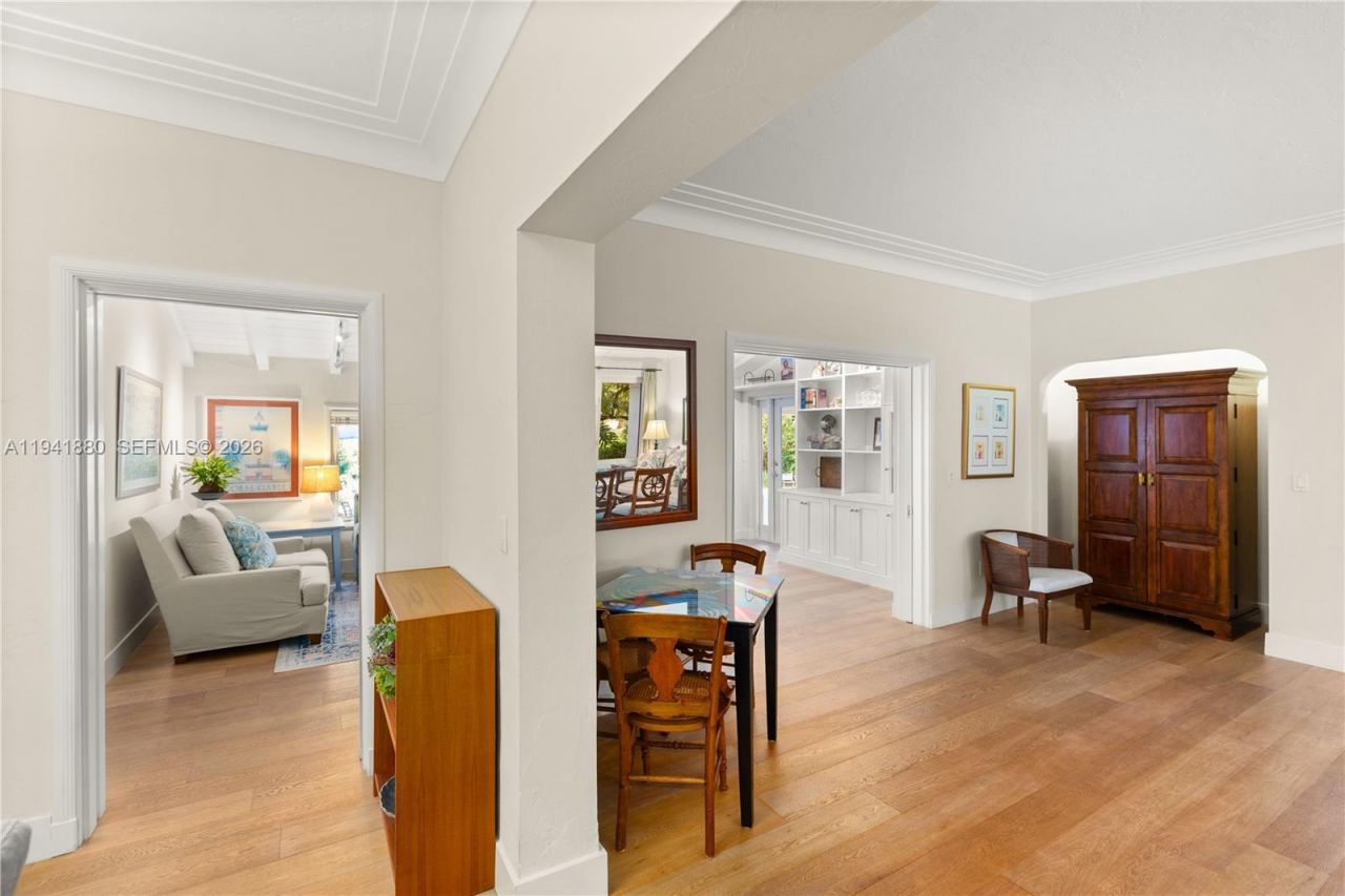 1901 Country Club Prado, Coral Gables, FL 33134 Photo