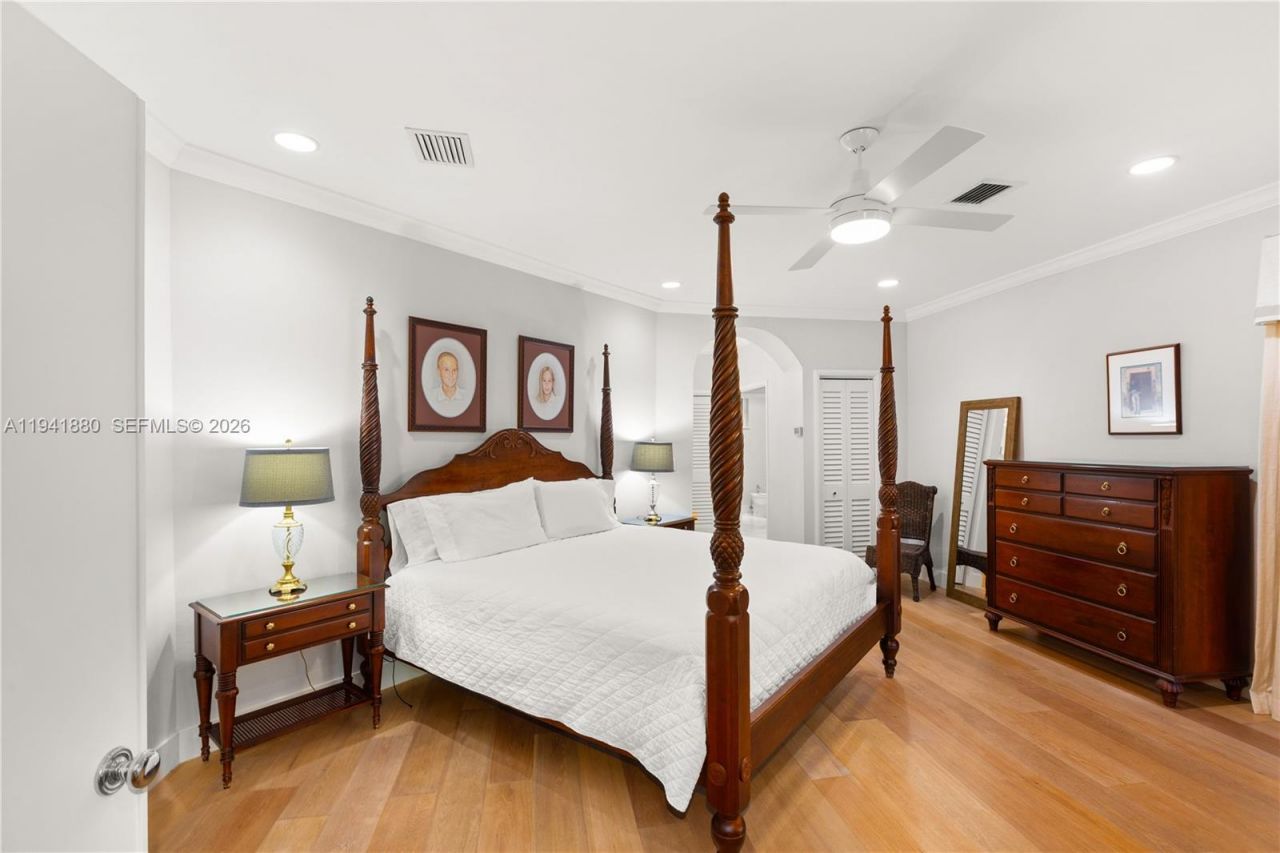 1901 Country Club Prado, Coral Gables, FL 33134 Photo