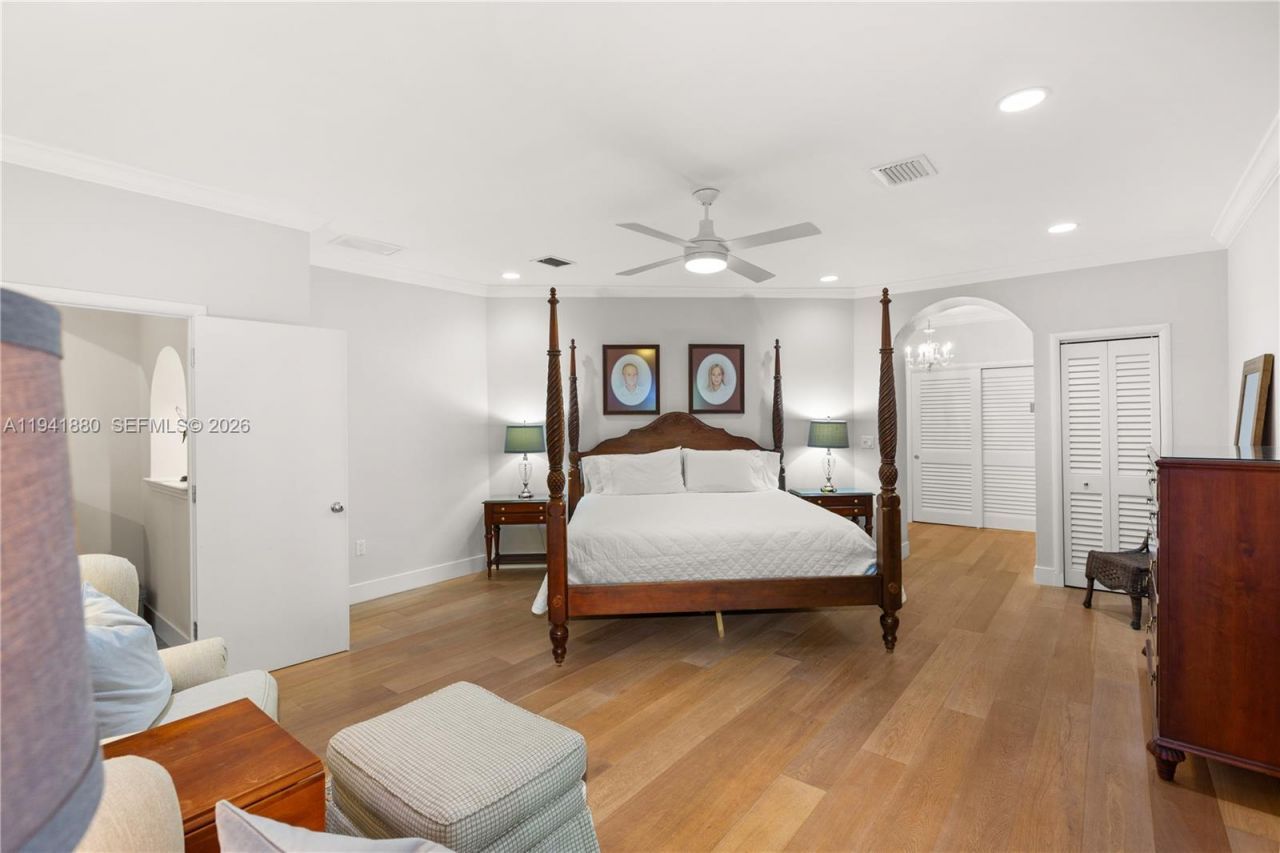 1901 Country Club Prado, Coral Gables, FL 33134 Photo