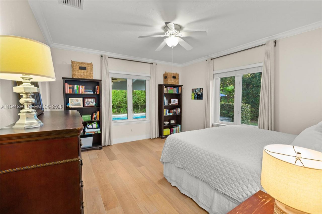 1901 Country Club Prado, Coral Gables, FL 33134 Photo