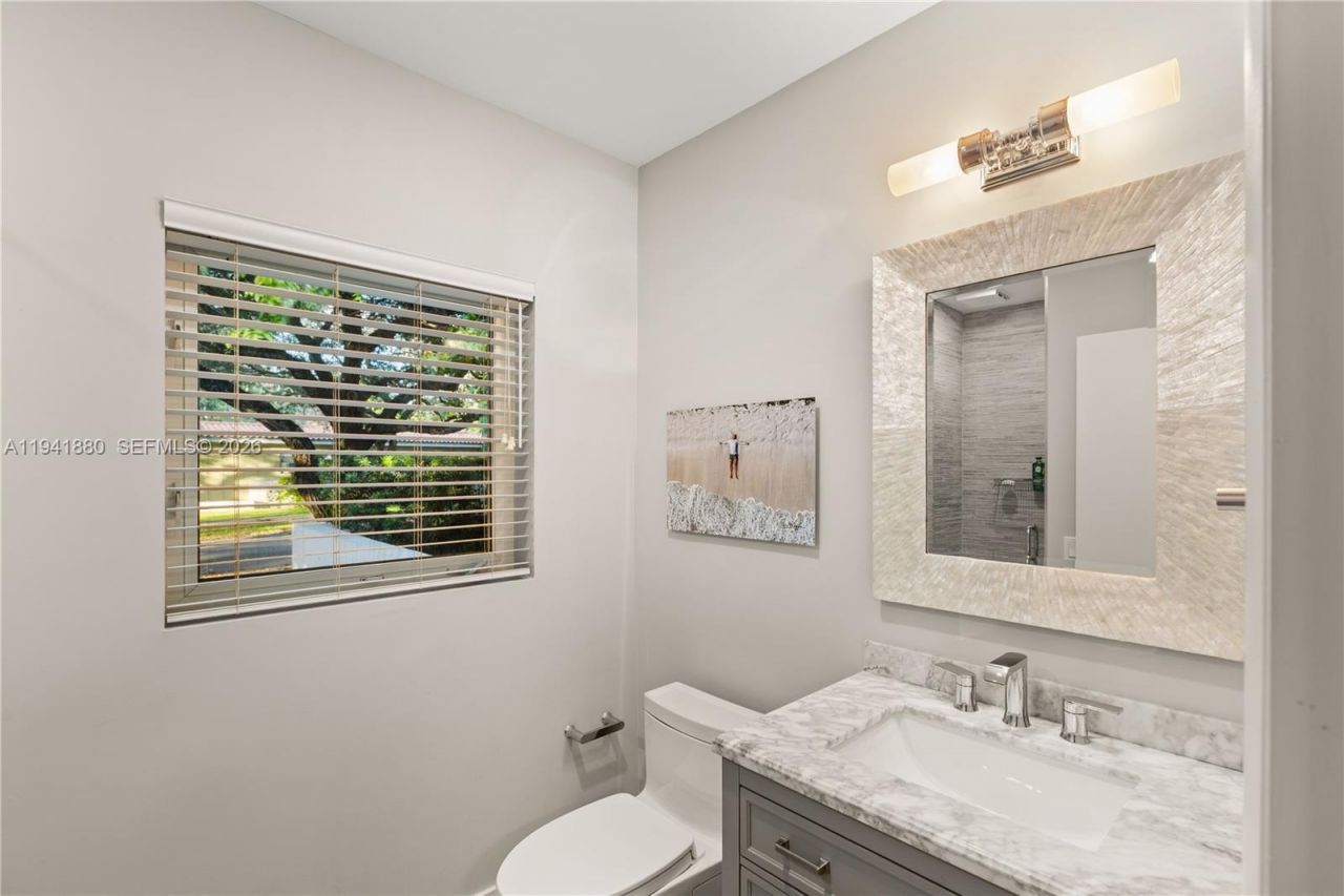 1901 Country Club Prado, Coral Gables, FL 33134 Photo