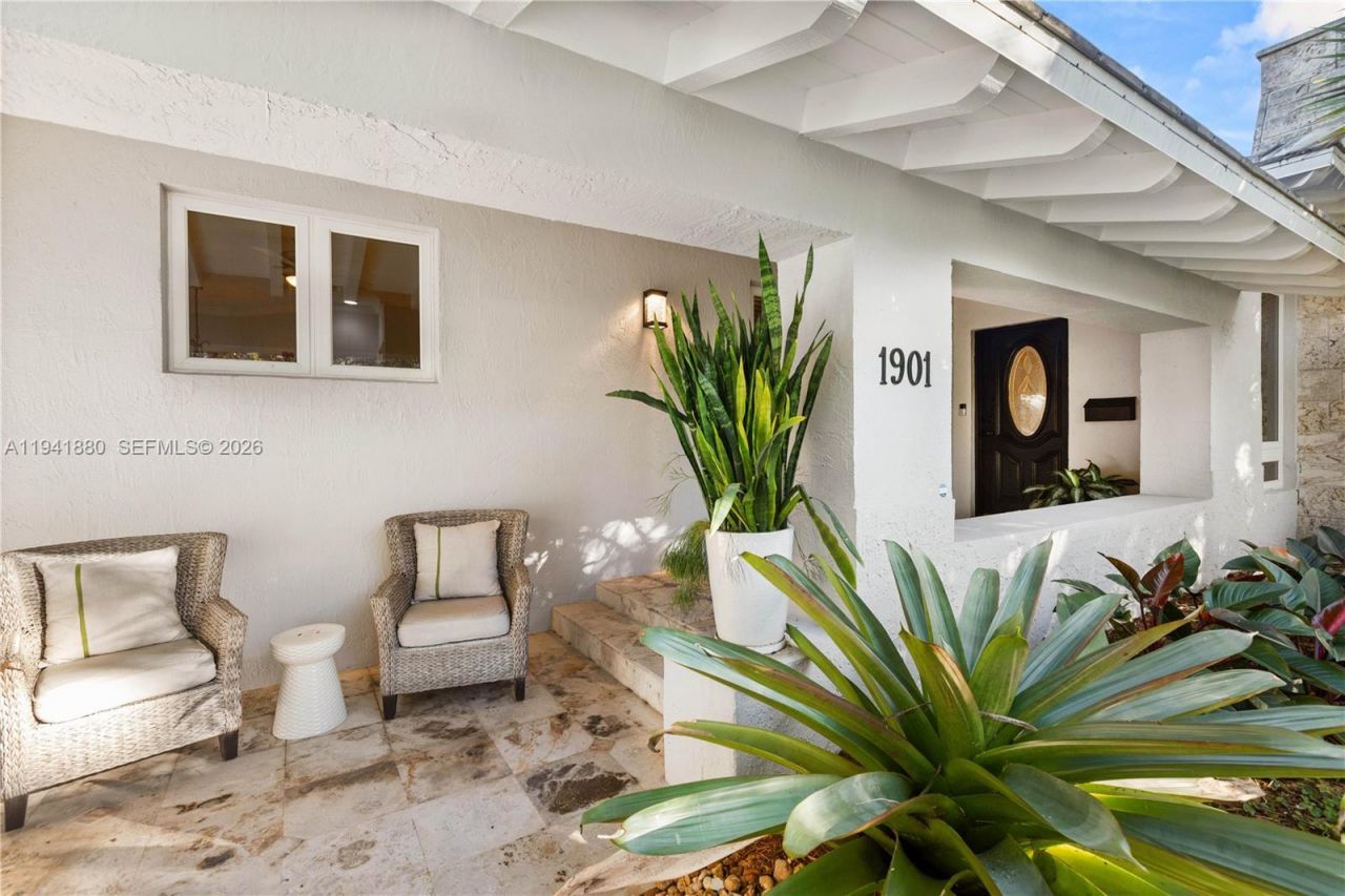 1901 Country Club Prado, Coral Gables, FL 33134 Photo
