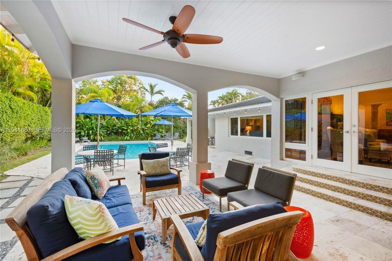 1901 Country Club Prado, Coral Gables, FL 33134 Photo