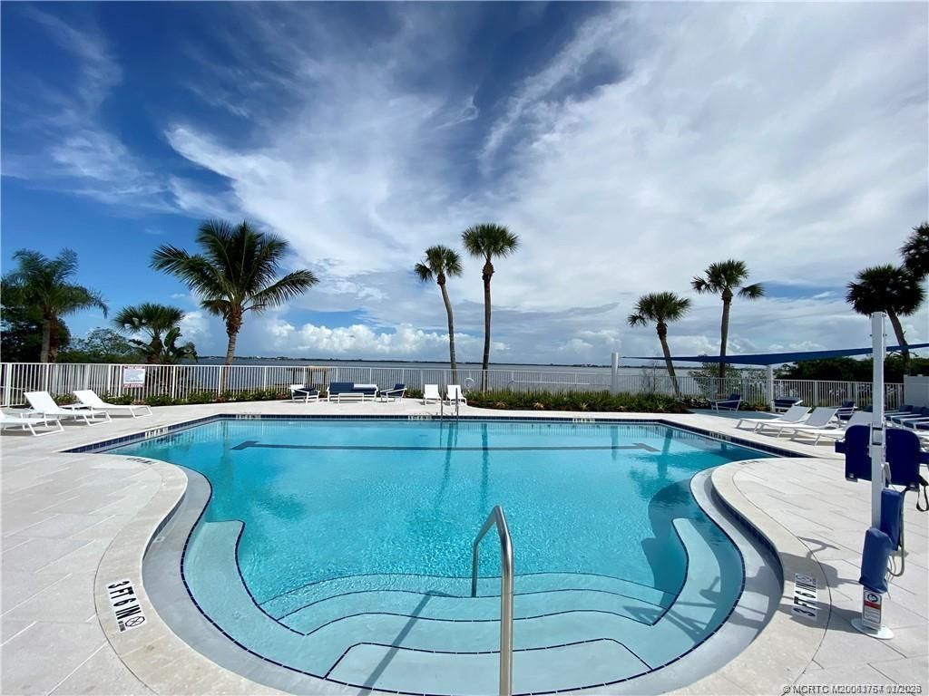 2646 NE Pelican Way E, Jensen Beach, FL 34957 Photo