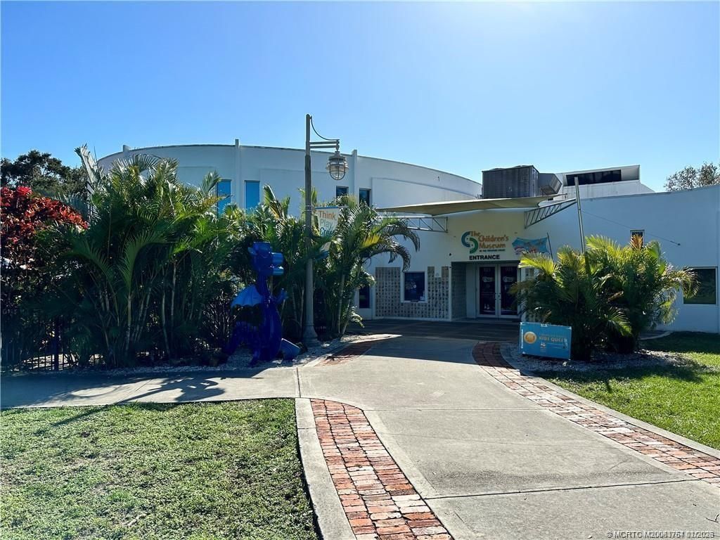 2646 NE Pelican Way E, Jensen Beach, FL 34957 Photo