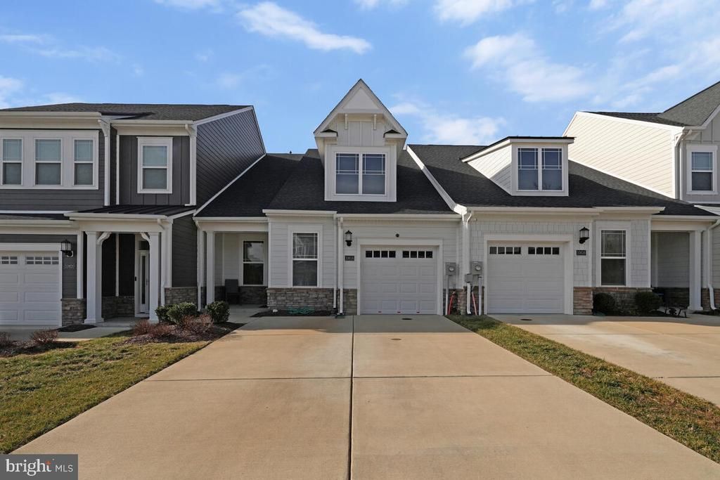 10618 Mount Rainier Pl, White Plains, MD 20695 Main Photo