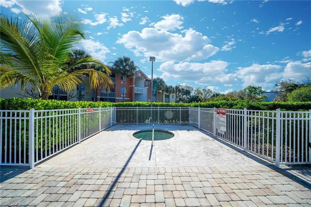 6361 Aragon Way, Unit 106, Fort Myers, FL 33966 Photo