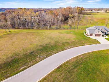 5 Lakemere Drive, Somerset, KY 42503