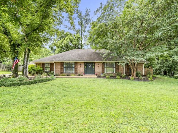 703 Greensboro, Starkville, MS 39759