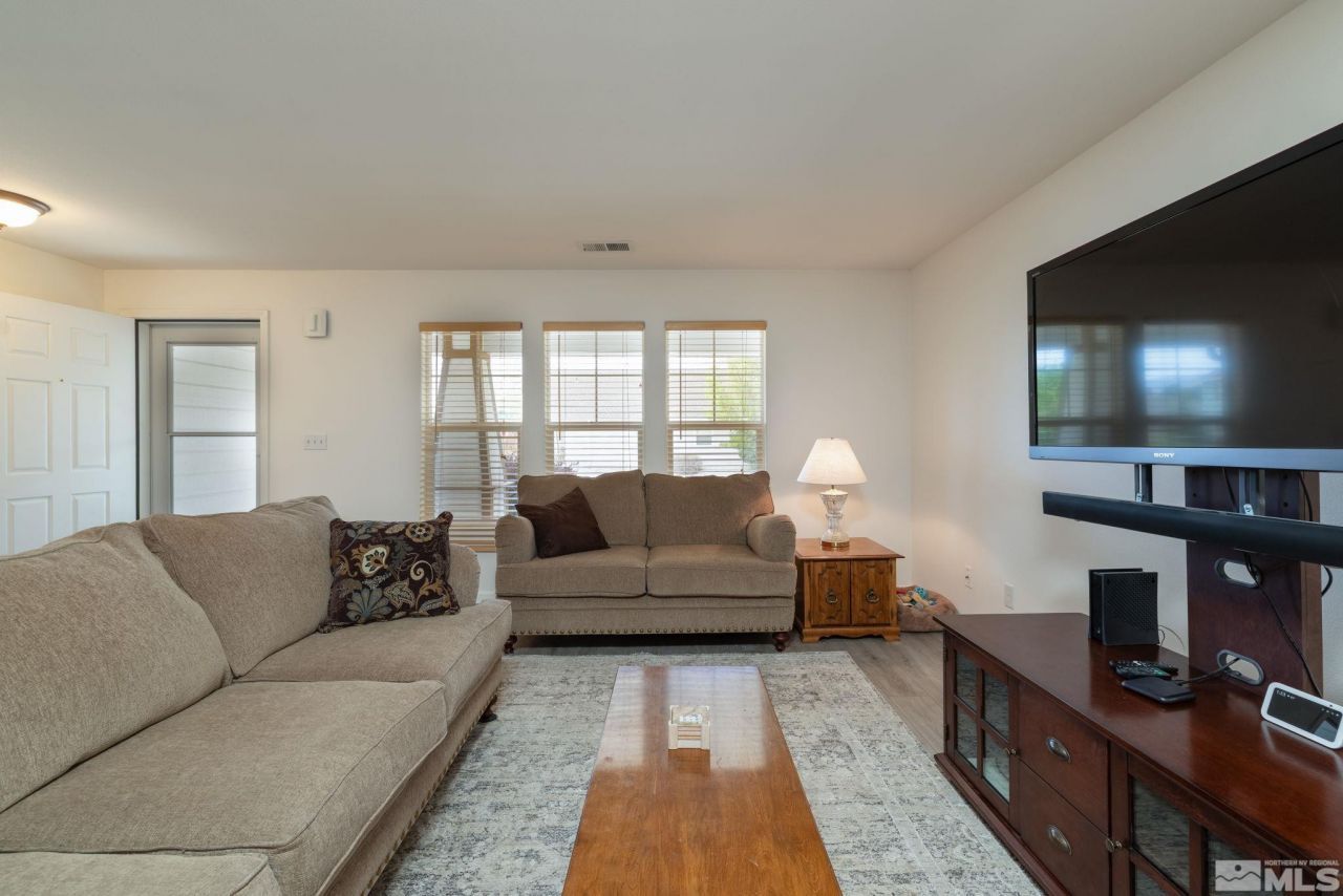 1419 Honey Locust Avenue, Gardnerville, NV 89410 Photo