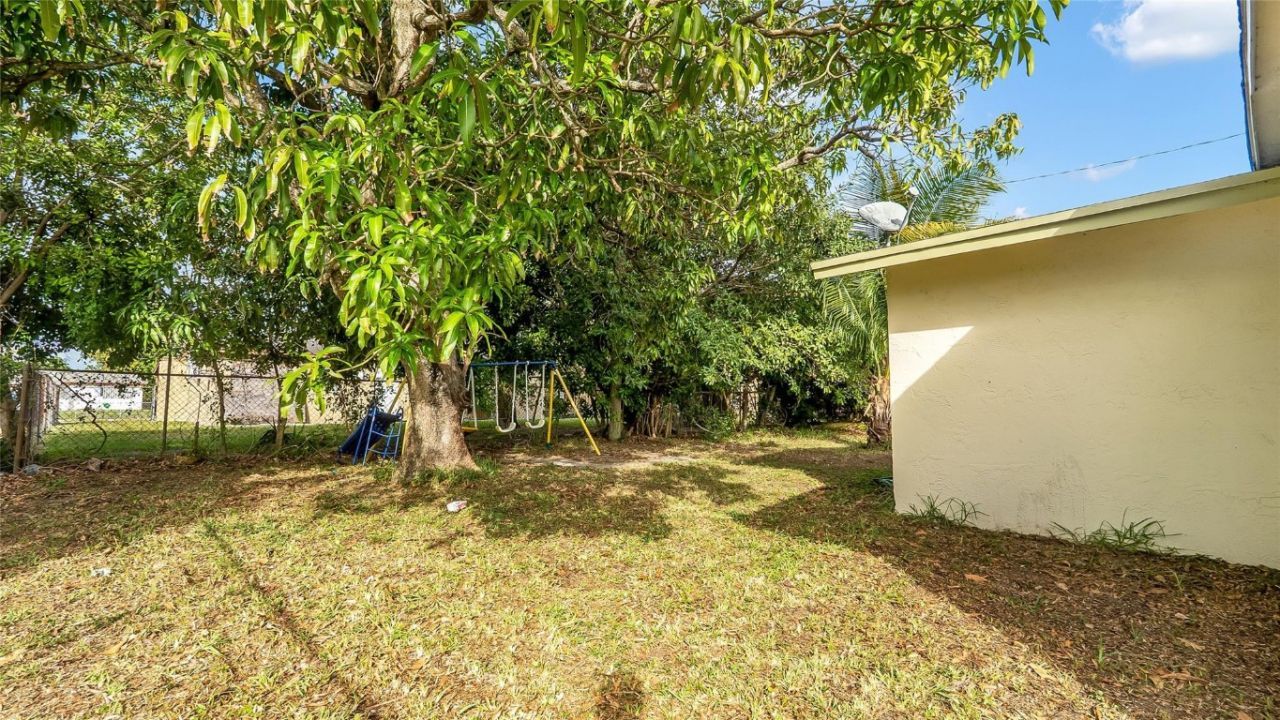 2711 NW 24th Court, Fort Lauderdale, FL 33311 Photo