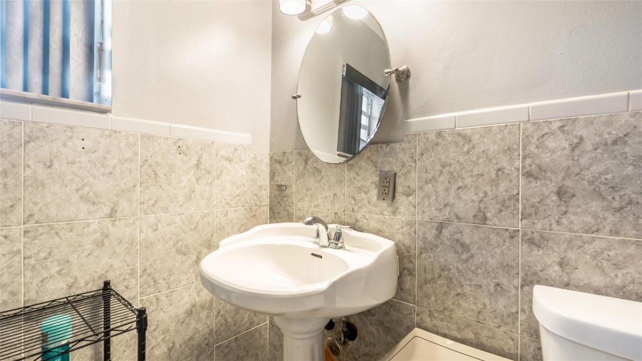 2711 NW 24th Court, Fort Lauderdale, FL 33311 Photo