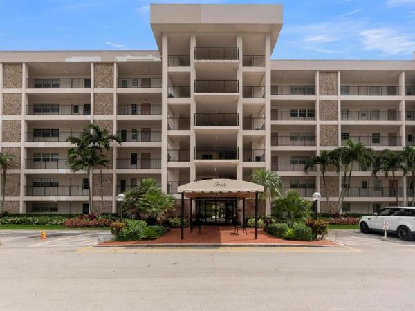 3000 N Palm Aire Dr, Unit 107, Pompano Beach, FL 33069