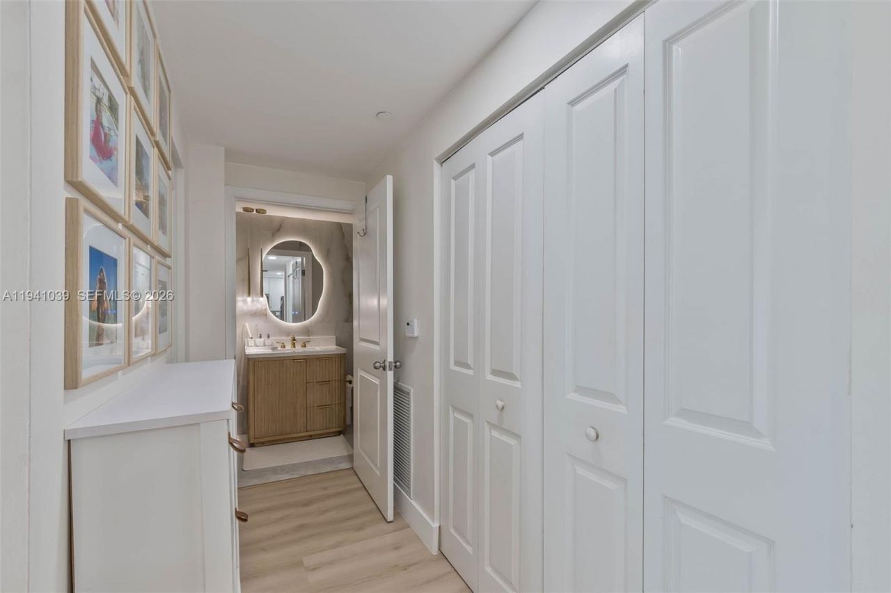 1250 S Miami Ave, Unit 2212, Miami, FL 33130 Photo