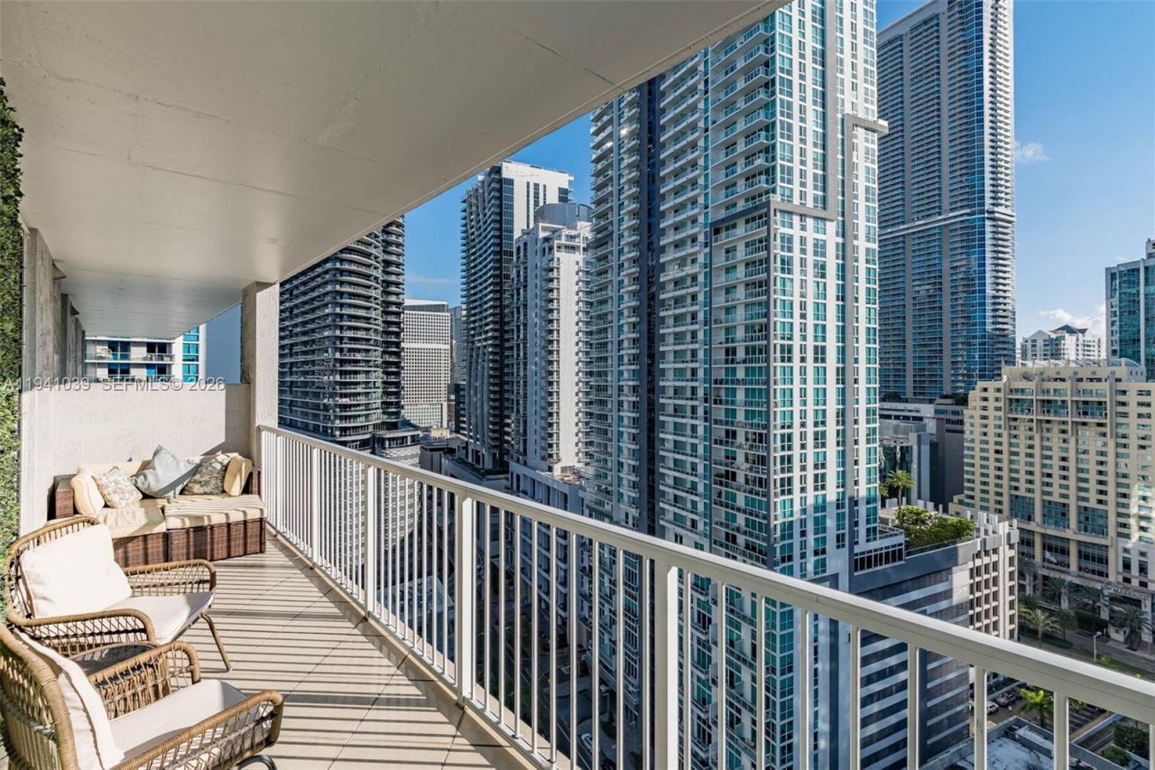 1250 S Miami Ave, Unit 2212, Miami, FL 33130 Photo