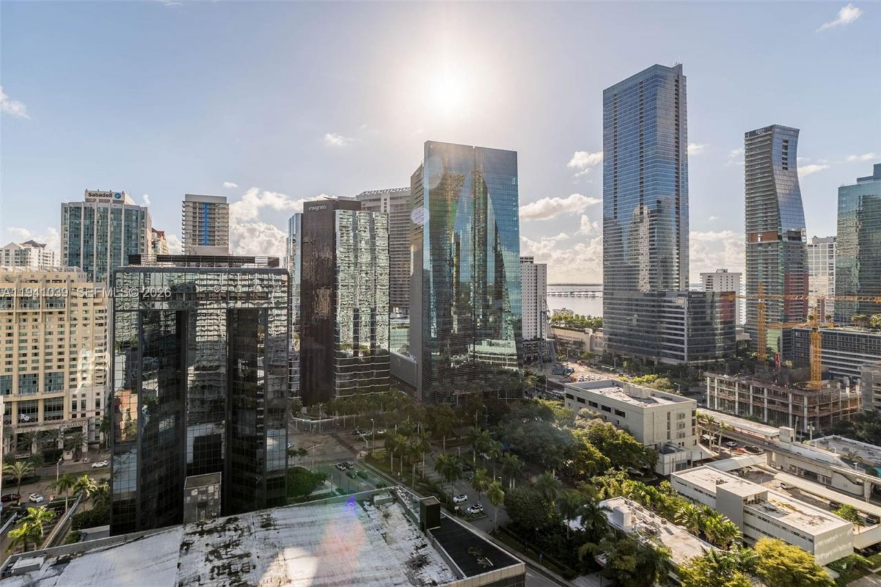 1250 S Miami Ave, Unit 2212, Miami, FL 33130 Photo