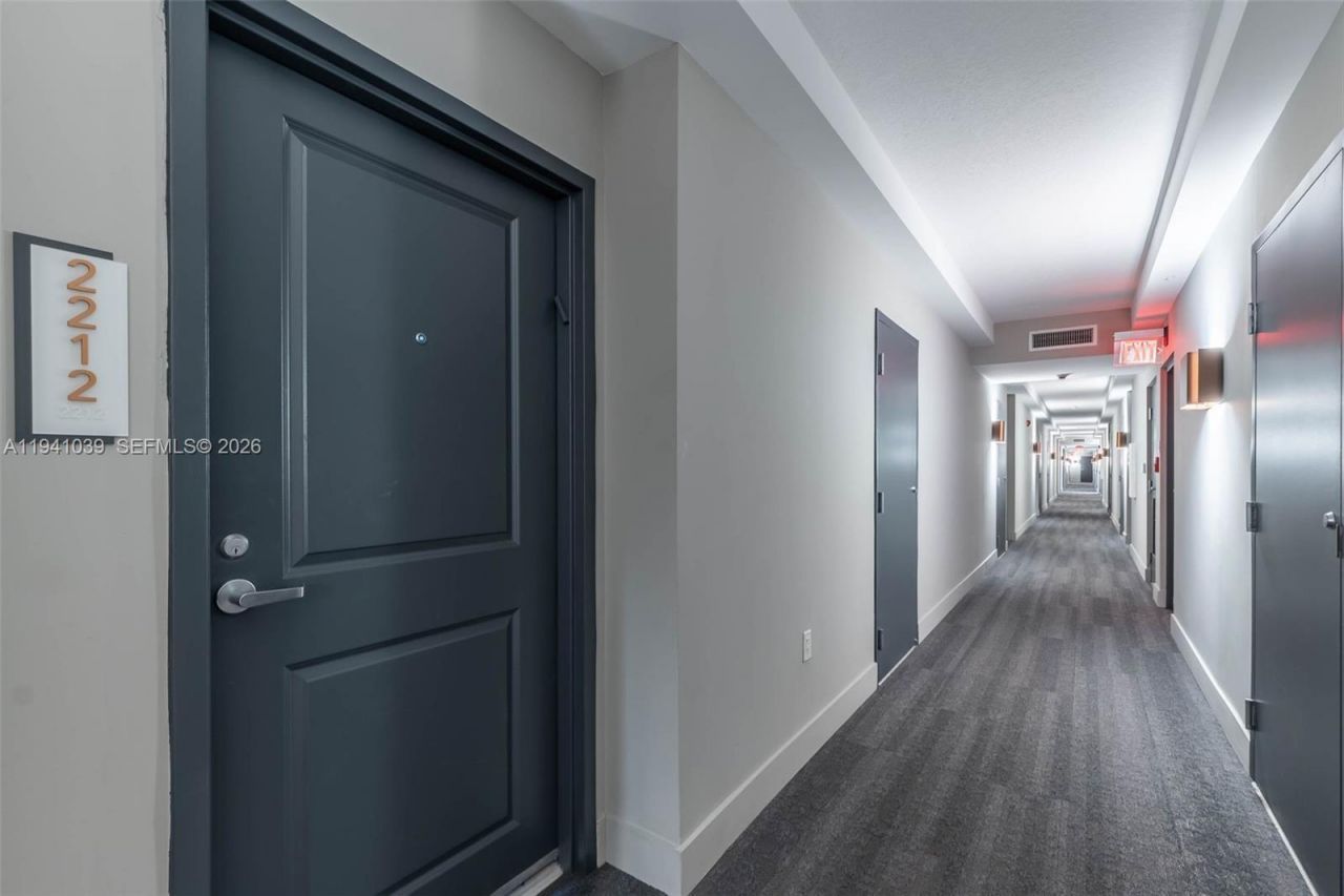 1250 S Miami Ave, Unit 2212, Miami, FL 33130 Photo