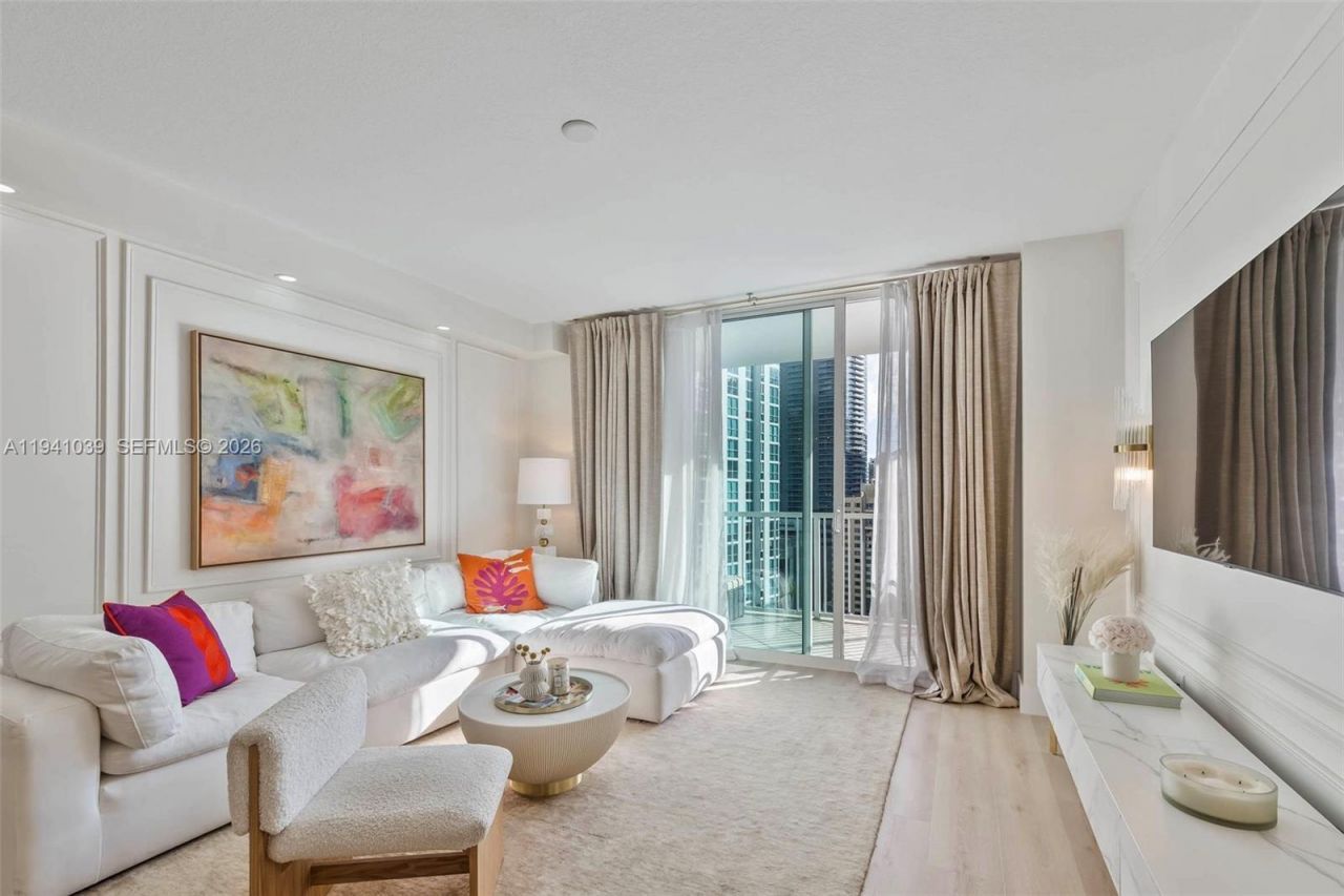 1250 S Miami Ave, Unit 2212, Miami, FL 33130 Photo