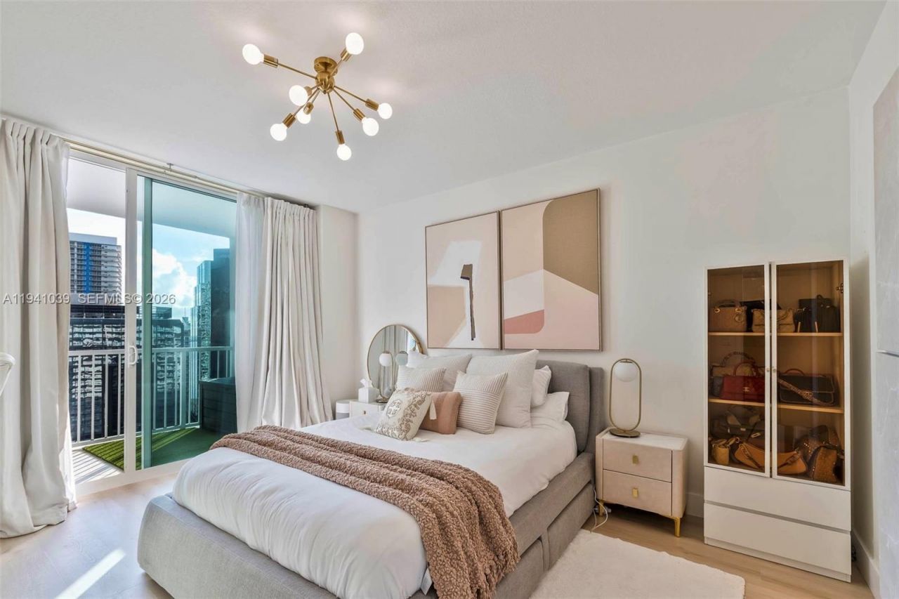 1250 S Miami Ave, Unit 2212, Miami, FL 33130 Photo
